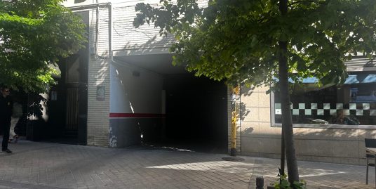 Plaza de garaje en venta en Guindalera